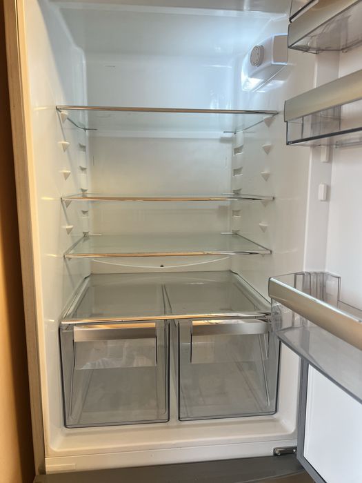 Хладилник с фризер AEG