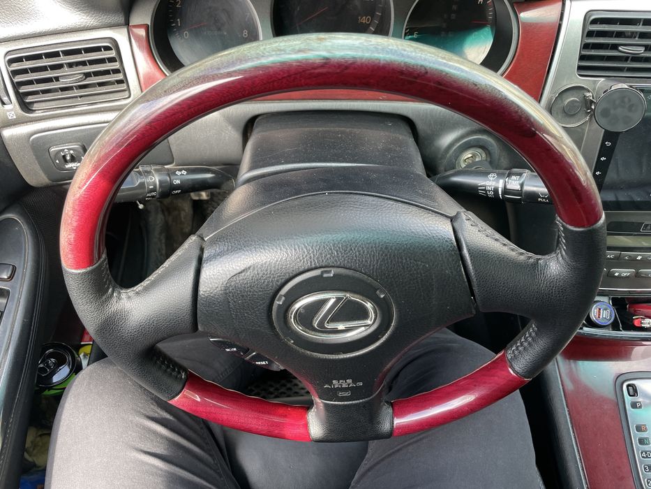 Продам руль lexus  ES 300