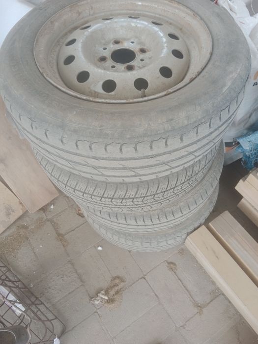 Шины б/у  на 13и 14 ваз