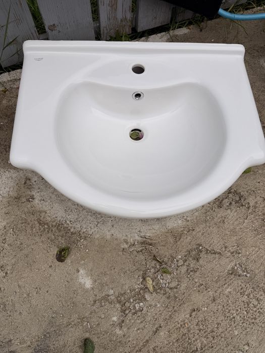 Vand set lavoar cu masca