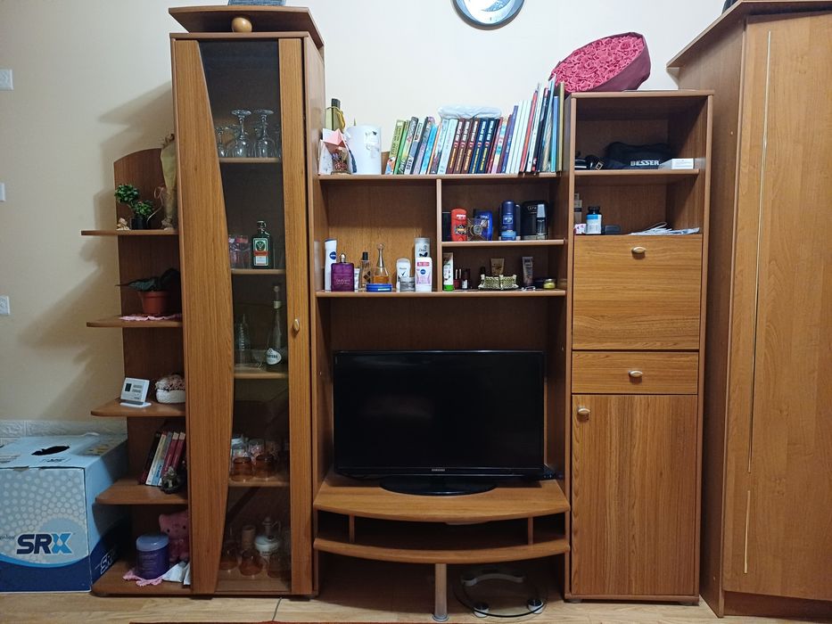 Холна секция и 4-крилен гардероб