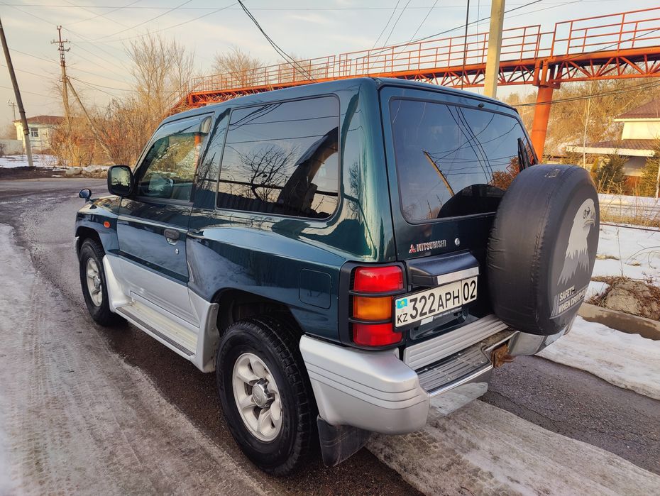 Mitsubishi PAJERO 1997г. 2.4 бензин