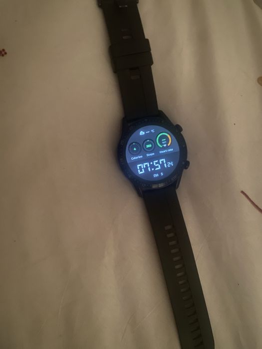 Huawei watch с зарядкой
