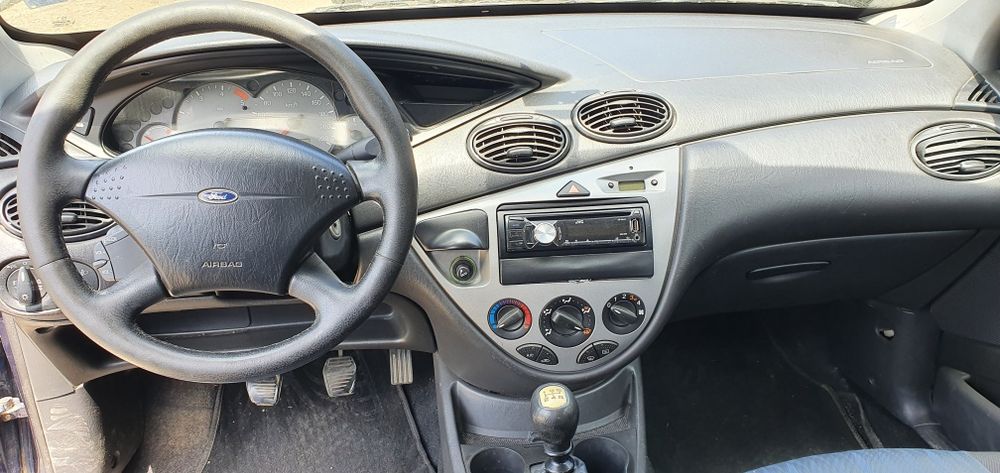 Ford Focus 1.8tdci - 115коня на части