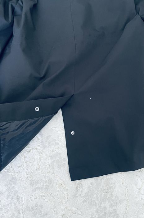 Продаю плащ………..