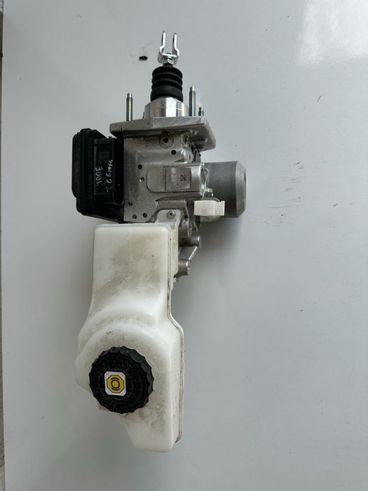 Спирачна помпа усилвател Toyota Corolla Cross 20-24г