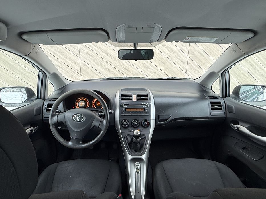 Toyota Auris 1.4 benzina+Gpl