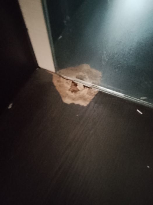 Продам прихожую 20.000