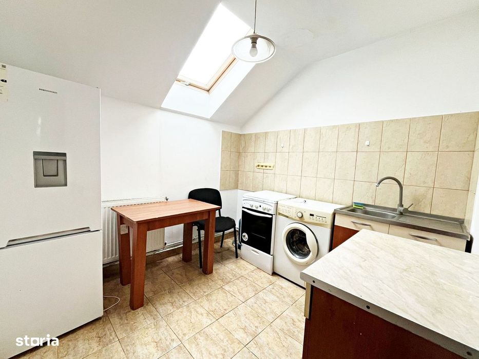 Apartament 2 camere de vânzare in zona Rogerius, Oradea