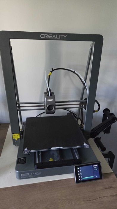 Imprimanta 3D Ender 3 V3 Plus utilizata