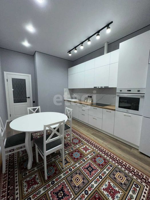 Продам 2 комн. кв. 20 мкр.