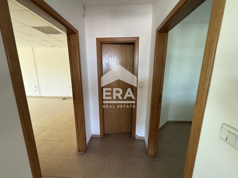 Ексклузивен партерен магазин за продажба, в тухлена сграда, с лице на