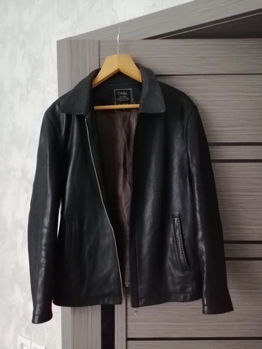 Продам кожаные куртки.