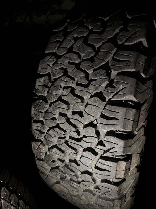 BFGOODRICH 285/70/17 orginal 4 ta birxil