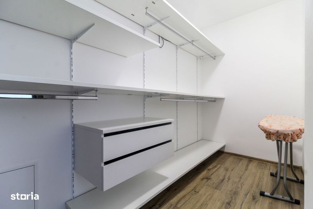 Casa LA CHEIE cu 5 camere si 4 bai, Buna Ziua, 200 mp, zona LIDL, comi