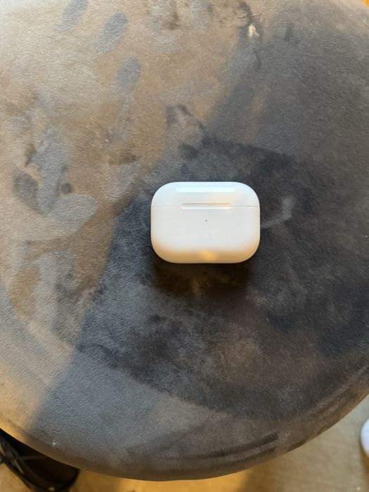 Airpods pro 2 generatia a 2 a plus husa guess cadou