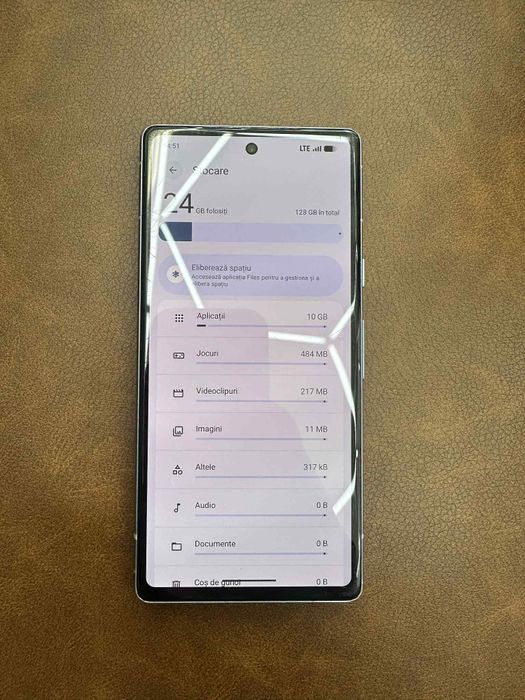 Van 2 google pixel 7 a