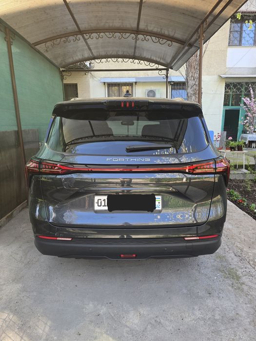 Срочно продам Dongfeng Forthing Yacht  7 мест