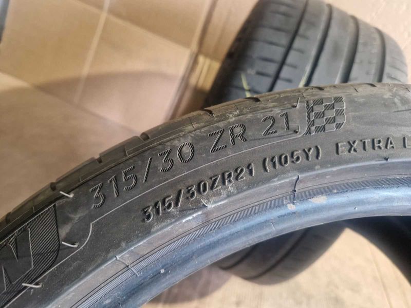 2 Michelin R21 315/30
летни гуми DOT3118