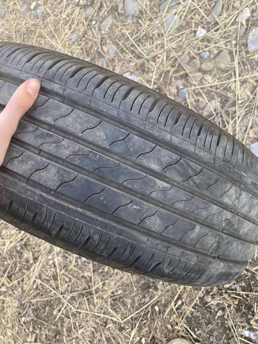 Продан летни шина 215/60 R16