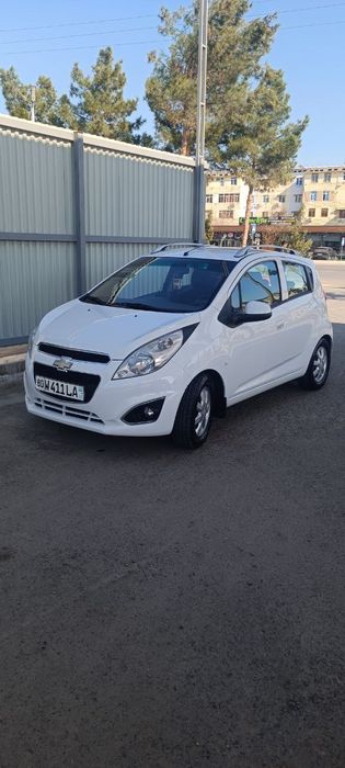 Продаю свой автомобиль спарк, коробка автомат