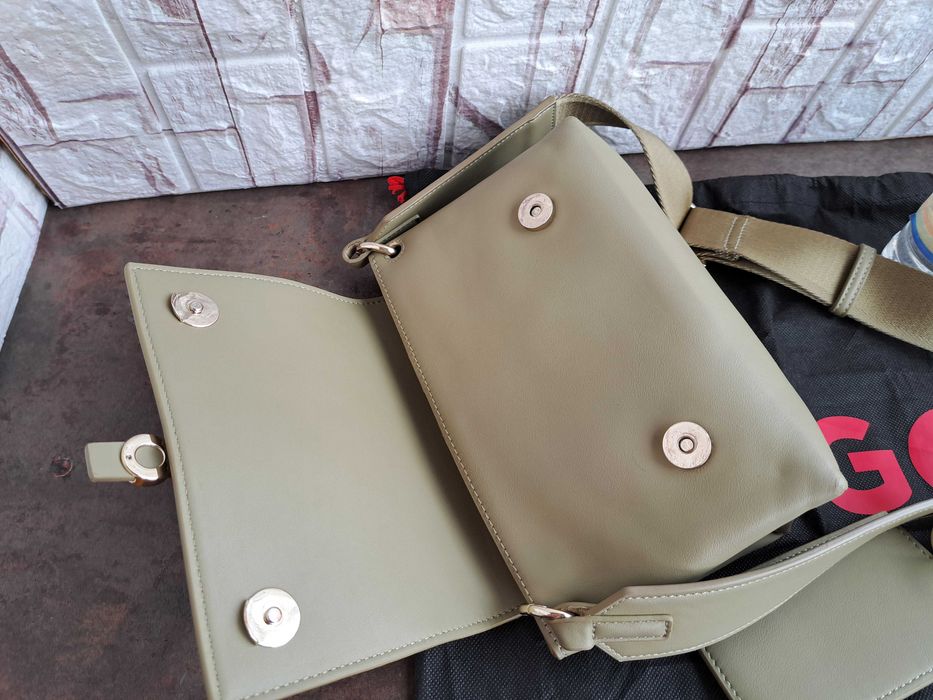 дамска чанта,HUGO,малка  чантичка,хуго