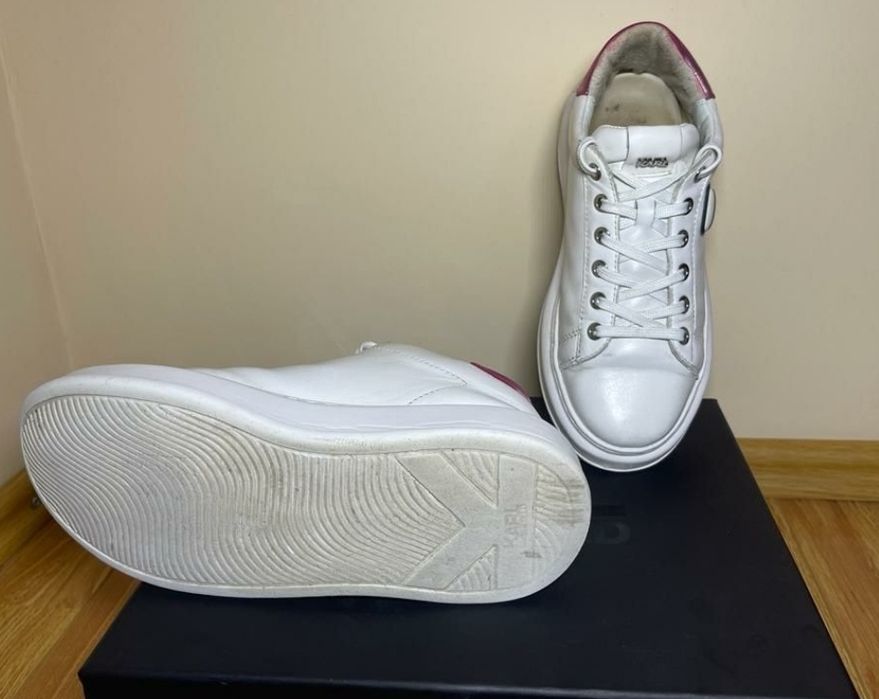 Vând adidas Karl Lagerfeld White LTHR W/Pink