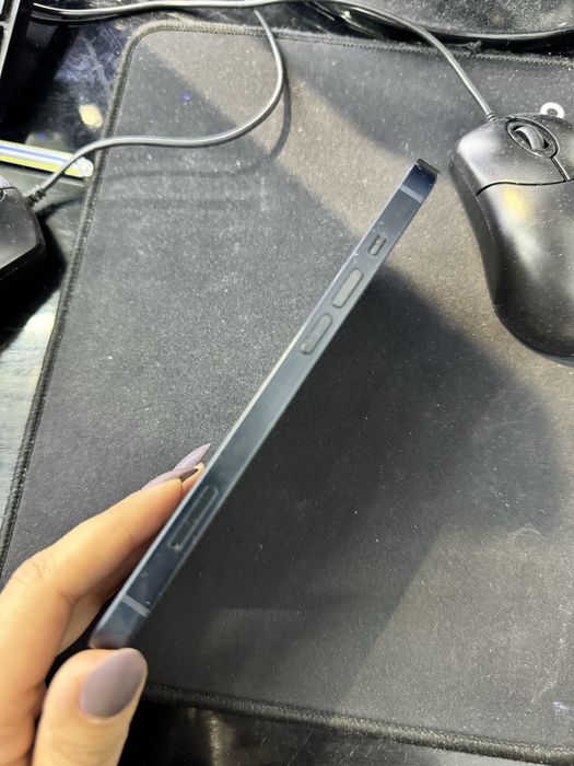 iPhone 13 256 синий в хорошем состоянии
