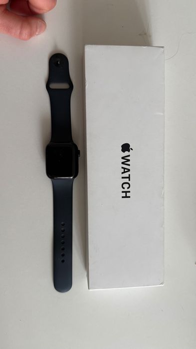 Часы Apple Watch SE