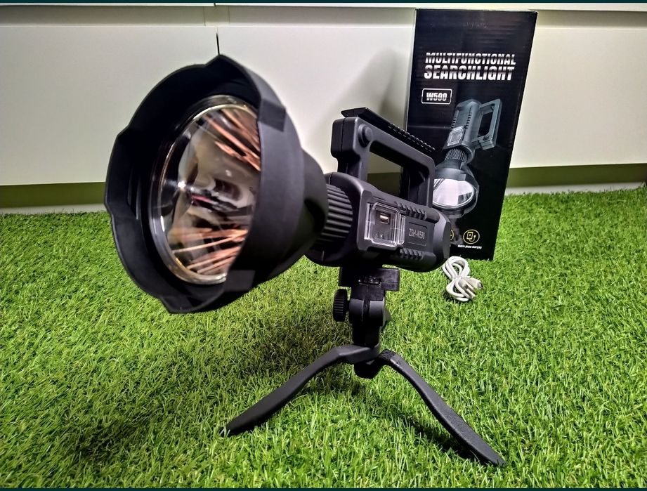 Lanterna W590 Noul Model de LED CREE P50 Camping, Pescuit, Vanatoare!