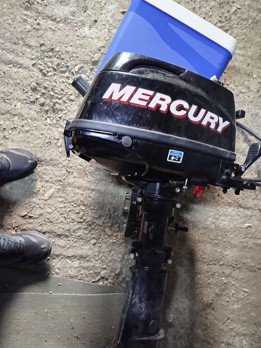 Четиритактов двигател за лодка