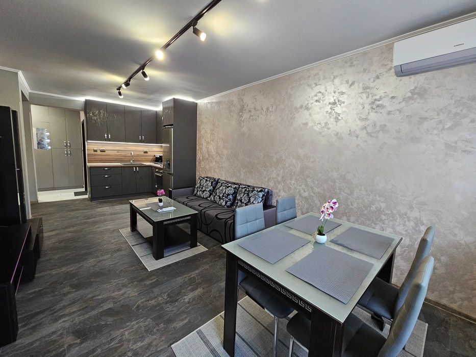 2-стаен Апартамент в кв. Зона Б