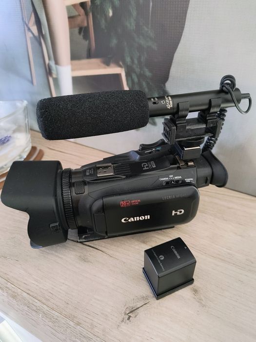 Canon Legria HF G40 | Acumulator BP-820 | Microfon Azden