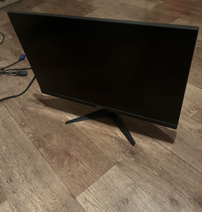 Монитор асеr почти новый