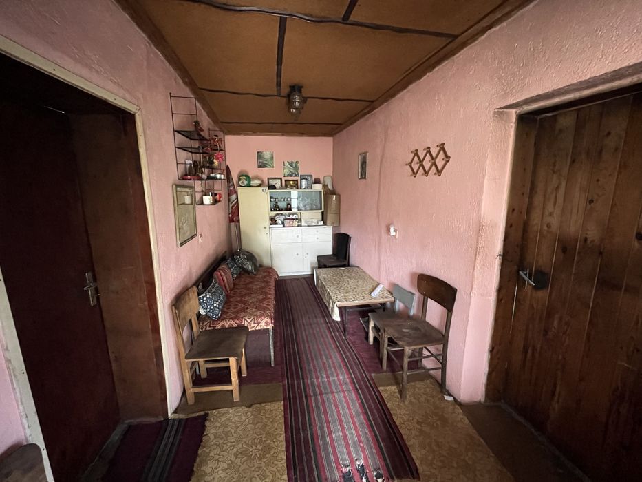 Продава се Къща в Панагюрище - 1100 кв.м за 14 €/кв.м - Снимка #1