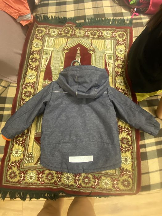 Детский куртка почти новый