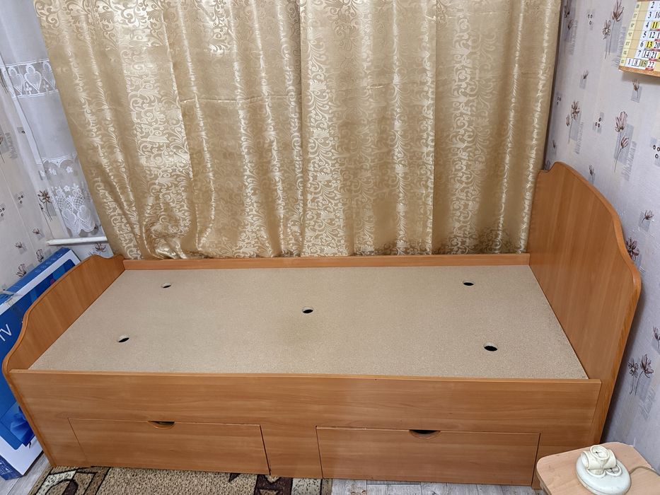 Отдадим односпальную кровать