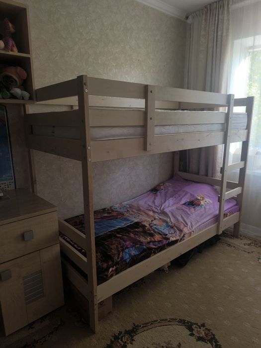 Продам двух ярусную кровать