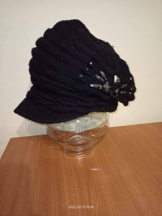 Женский головной убор