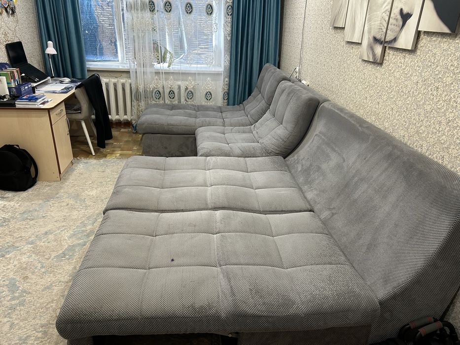 Угловой диван.