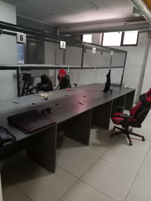 Продам стол для компьютерного клуба