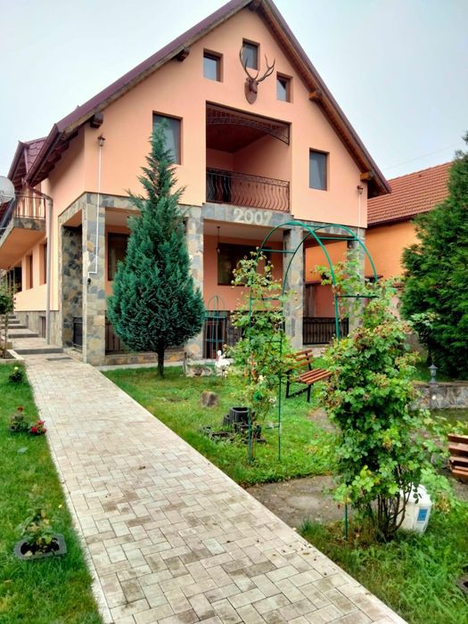 Cazare închirieri camere  in com Apata 36 km de Brașov