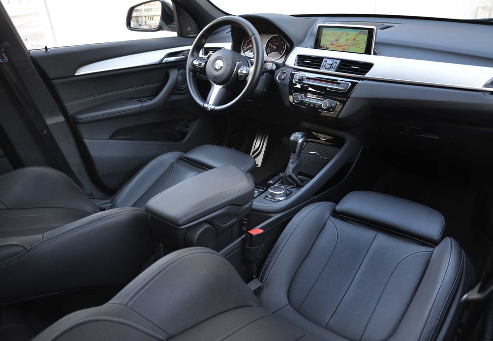 BMW X1 / M-PAKET / Automat / Harman Kardon / Keyless / Panoramic
