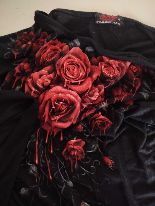 Дамска блуза с ефектен принт