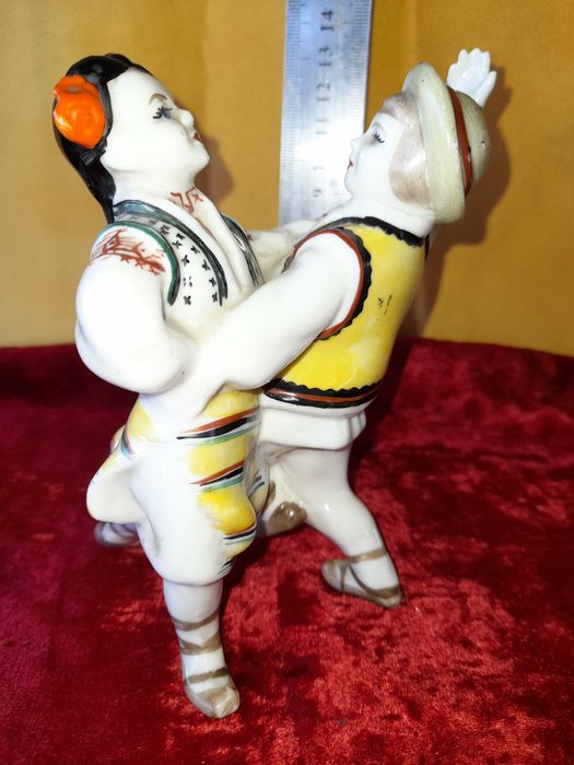 Советские фарфоровые статуэтки