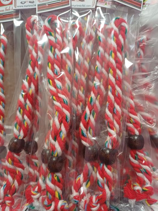 Мартеници за ръка