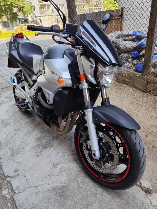 Suzuki GSR 600  2006 г.
