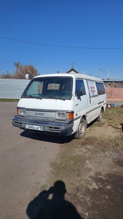 Продам бусик мазда бонга