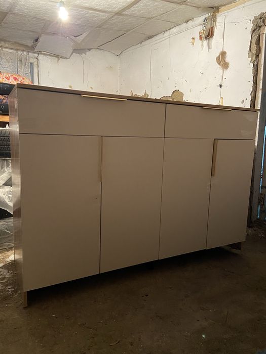 Продается Шкаф тумба