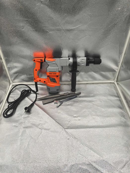 Ciocan demolator 2200W, 15J – Putere extrema pentru lucrari grele!